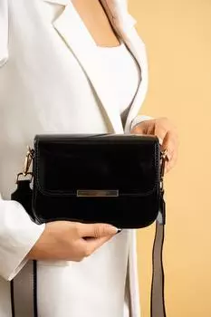 Прямоугольная женская сумка на плечо с магнитной застежкой BAG400 Лакированная кожа