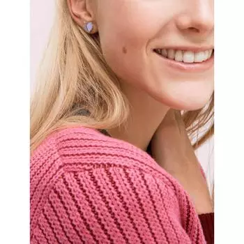 Прямые продажи, классические серьги-гвоздики в форме персикового сердца из латуни с гальваническим покрытием из 18-каратного золота, женские модные персонализированные серьги, новые продукты зелёный