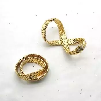 Прямые продажи кольцо-цепочка из змеиной кости, женская мода, темперамент 2025, новое модное вакуумное покрытие, не выцветает S number [50-52mm] золотой
