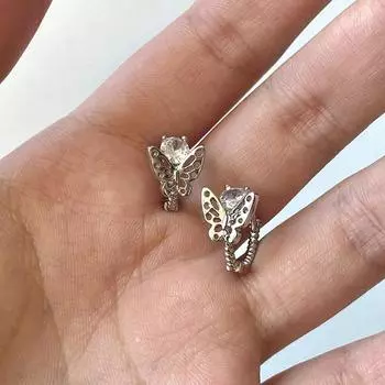 Пряжка для ушей в виде бабочки, женские простые ретро-серьги в корейском стиле, Ins Cold Wind Mini Temperament Zircon