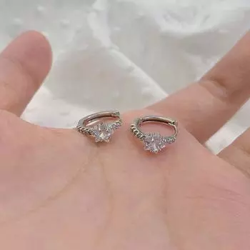Пряжки для ушей в форме звезды из циркония — это свежий и милый стиль и милый темперамент. Пирсинг ушей Украшения для ушей