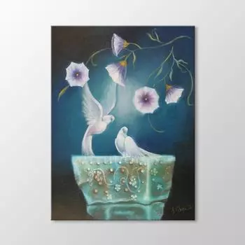 Птицы на столе в цветочном горшке