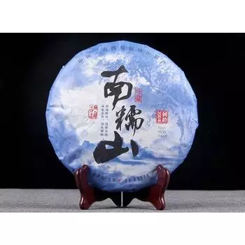 Пуэр сырой чайный пирог Юньнаньский чайный пирог 2018