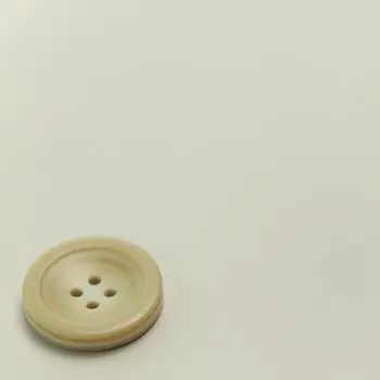 Пуговица из смолы с четырьмя глазками Пуговица для пальто-тренча Пуговица для твидового пиджака Пуговица для свитера Пуговица для аксессуаров для костюма Round & 15mm