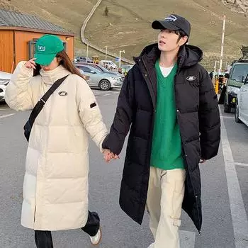 Пуховая хлопковая подкладка для женщин 2024 года, зимняя новая корейская студенческая куртка средней и длинной длины с капюшоном, утепленная свободная пара для женщин с хлопковой подкладкой S чёрный