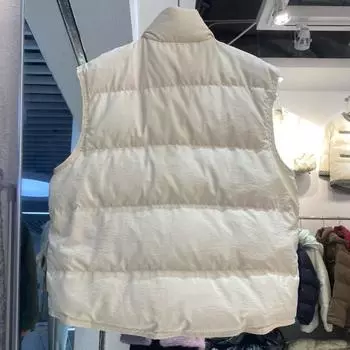 Пуховый жилет женский белый жилет из утиного пуха с одеждой на осень и зиму 2024 года модный жилет свободный пуховый жилет One size бежевый