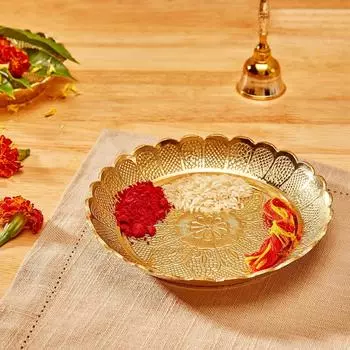 Puja Thali/Bhog Thali for Worship, Flower-Engraved Design (Brass, Gold Colour, 6.5 Inches), Round 6.5 INCH золотистый