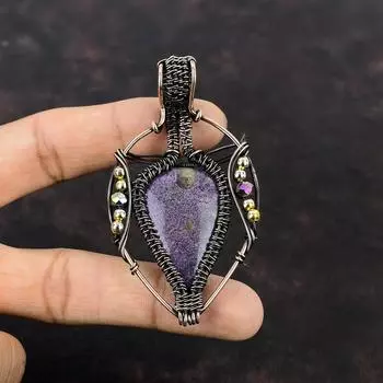 Пурпуритовый кулон с драгоценным камнем, медная проволока, кулон, этнический кулон ручной работы, титановые бусины, кулон, медная проволока, ювелирный подарок для мамы