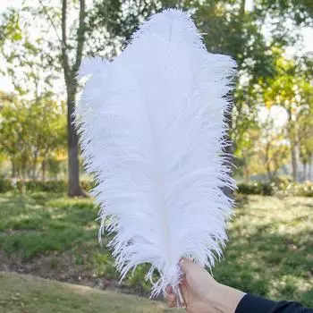 Пушистые белые страусиные перья для украшения свадебной вечеринки, поделки, шлейф, аксессуары для центральной части стола, 10 шт./лот, новинка 25-30 CM
