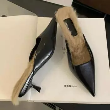 Пушистые плюшевые тапочки с острым носком, женские зимние сексуальные шлепанцы на низком каблуке, женские уличные тапочки, удобные модные туфли-лодочки для женщин 35 чёрный