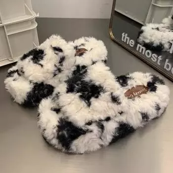 Пушистые шлепанцы на одной лямке для женщин, толстая подошва, коровья расцветка, теплые и уютные пушистые шлепанцы для осенне-зимней носки на улице 35 чёрный