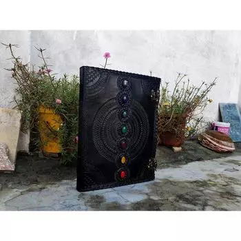 Пустая книга заклинаний теней, журнал с замком-застежкой, кожаный дневник ручной работы из семи камней, тисненая языческая молитвенная книга о семи чакрах 13 x 10 in чёрный