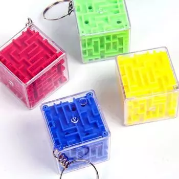 Puzzle Toy Maze Toys Keyring Intelligence Rolling Ball keychain 3D Maze Keychain Party Favors Random color