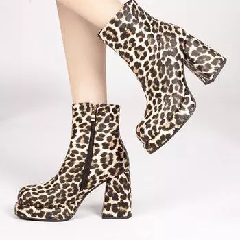 Q/женские короткие ботинки на высоком каблуке, сексуальная кожаная водонепроницаемая платформа с леопардовым принтом, женские ботинки большого размера на толстом каблуке 35