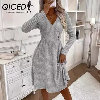 QICED Осенне-зимний модный стиль однотонное платье-свитер с V-образным вырезом в стиле пэчворк S светло-серый