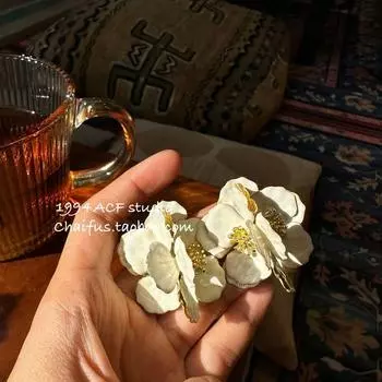 R481 Студийные ретро серьги Стерео камелия White pair