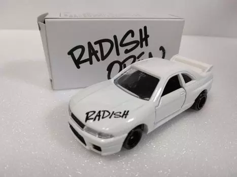 Radish Custom Tomica Nissan Skyline GT-R (R33), White Made in Japan