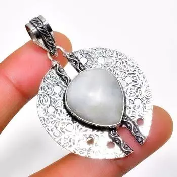 Радужный лунный камень, 925 проба, посеребренная подвеска ручной работы, 2,08 дюйма 2.08 белый