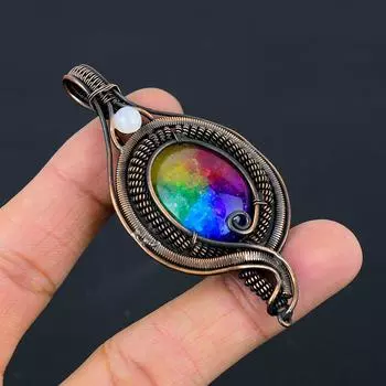 Радужный солнечный кварц, драгоценный камень лунного камня, чистая медная проволока, обернутая дизайнерской подвеской ручной работы 2.95 Inches синий