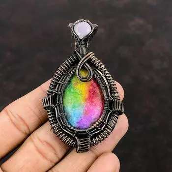 Радужный солнечный кварцевый кулон с друзами, медная проволока, кулон с розовым халцедоном, драгоценный камень, медные украшения, подарок для него, ювелирные изделия ручной работы