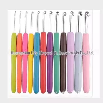 Rainbow Soft Grip Aluminum Crochet Hooks Set with Wool Needles 2.0mm