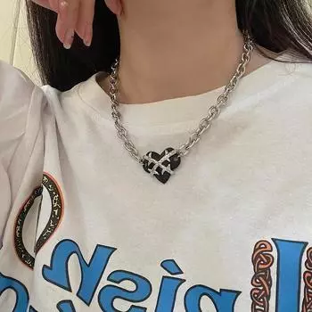 Ракушки с сахарным покрытием. Сладкое прохладное ожерелье с шипами. Женское летнее легкое роскошное нишевое ожерелье. Цепочка на ключицы. Холодный стиль. Ожерелье из титановой стали.