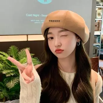 Ранняя осень Тонкая кожаная этикетка Дизайн Берет Женская универсальная нишевая ретро британская большая окружность головы Bud Hat One Size