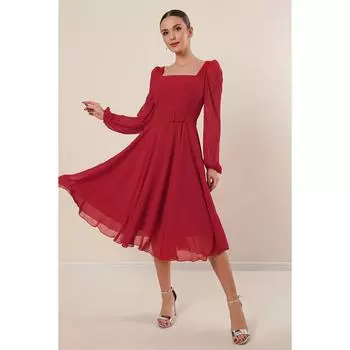 Расклешенное шифоновое платье с квадратным вырезом и поясом на подкладке