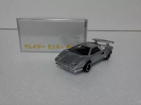 Распродано Tomica Без коробки Lamborghini Countach LP500 Silver Сделано во Вьетнаме Crazy Mini Car Circle Поставляется с футляром и белой коробкой Отправлено с Amazon
