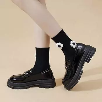 Распродажа модной женской обуви 2024 года, новые женские туфли-лодочки без застежек, осенние туфли-лодочки с круглым носком и металлическими украшениями, водонепроницаемые туфли-лодочки на среднем каблуке 35