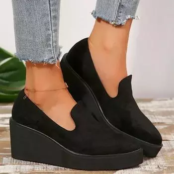 Распродажа женской обуви 2025 года, новые женские туфли-лодочки без застежек, осенние туфли с круглым носком, замшевые, однотонные, для отдыха на открытом воздухе, повседневные туфли на платформе и танкетке больших размеров 35 чёрный