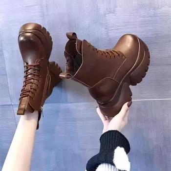 Распродажа женской обуви. Женские сапоги до середины голени. Лаконичные современные сапоги. Женские туфли с круглым носком и платформой. Боковая молния. Перекрестные шнурки. Женские туфли. 35 темно-коричневого