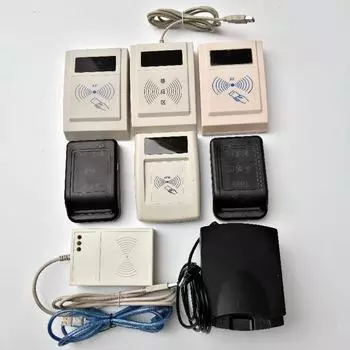 Различные считыватели RFID-карт для интеллектуальных счетчиков воды. белый