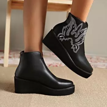 Размер 36-42 Женские ботильоны из кожи на каблуках Зимние модные принтованные теплые ботинки на танкетке из плюша Женские челси готические 36 чёрный