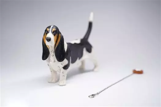 Размер JXK Бассет-хаунд Милая собака Животное Сибирская реалистичная фигурка из смолы Пластиковая модель Премиум-игрушка для взрослых Модель Оригинальная статуэтка Окрашенный готовый продукт