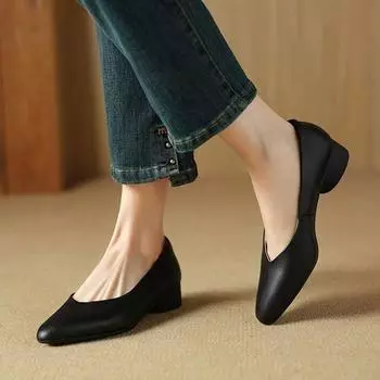 Real soft leather flats female 2024 new autumn mother shoes pointed work single shoes soft leather fairy gentle wind 35