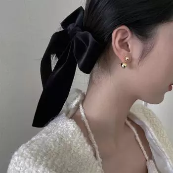 Rear hanging size ball simple personalized stud earrings women s ins fashion 925 silver needle high-end exquisite ear jewelry 925 silver needles