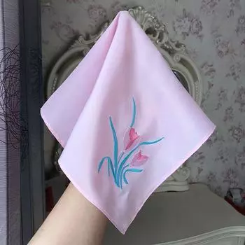 Red Chinese Wedding Palace Handkerchief Light pink tulips (enlarged 35x 35cm)