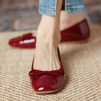 Red single shoes women s spring 2024 new bow light mouth patent leather soft sole ballet versatile flat wedding shoes 34 бордовый