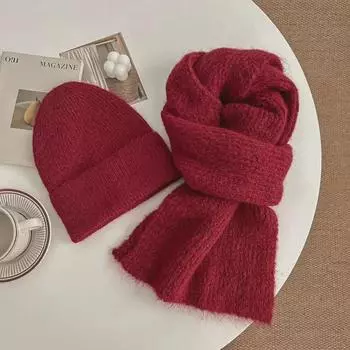 Red Wool Scarf and Hat Set: Cozy Knit for Autumn & Winter