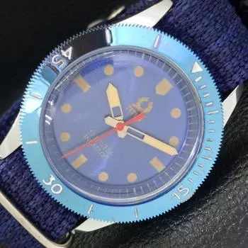 REFURBISHED 40MM TITUS TURNABLE BEZEL SWISS MENS BLUE DIAL WATCH a432742-2 R113-a432742