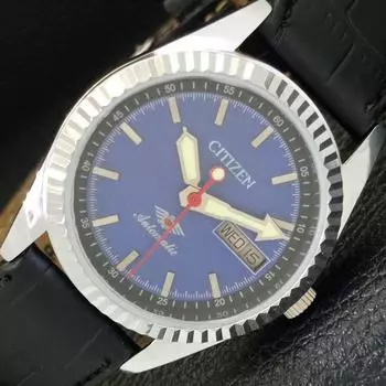 REFURBISHED CITIZEN AUTOMATIC 8200 JAPAN MENS DAY&DATE BLUE DIAL WATCH a432570-2 R112-a432570