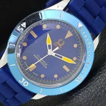 REFURBISHED SWISS 40MM TITUS TURNABLE BEZEL MENS BLUE DIAL WATCH a432738-2 R113-a432738