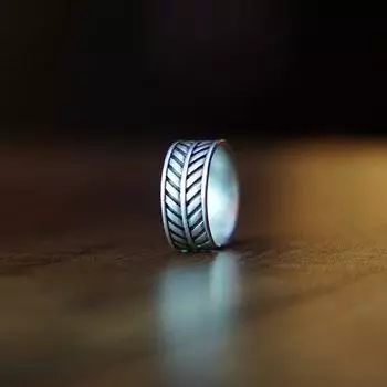 Регулируемое кольцо унисекс Saint Belisama Ummuhan Caesar Crown Leaf Model