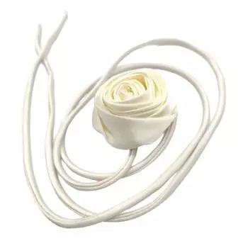 Регулируемое ожерелье с розой Стильное ожерелье-подвеска Легкое веревочное ожерелье Элегантное ожерелье с розовой лентой Тканевый материал бежевый