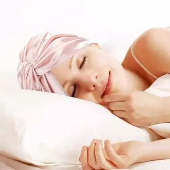 Регулируемый атласный чепчик с завязками, двухслойная повязка для волос, женский тюрбан для ухода за волосами, атласная шапка для сна для вьющихся прямых волос темно-фиолетового