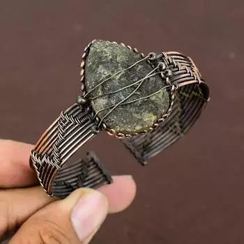 Регулируемый браслет из медной проволоки из натурального грубого пренита ручной работы K5G77