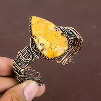 Регулируемый браслет ручной работы из медной проволоки с натуральным брекчиевым мукаитом W5N45