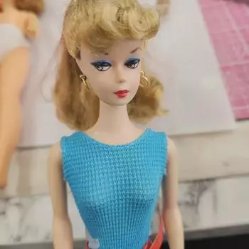 Репродукция Барби