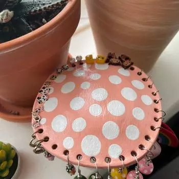 Resin Earring Holder Organizer, Cute Red/Pink Mushroom Jewelry Holder, Earring Display Holder Stand Earring Organizer,Earring Holder & 26 Hooks розовый